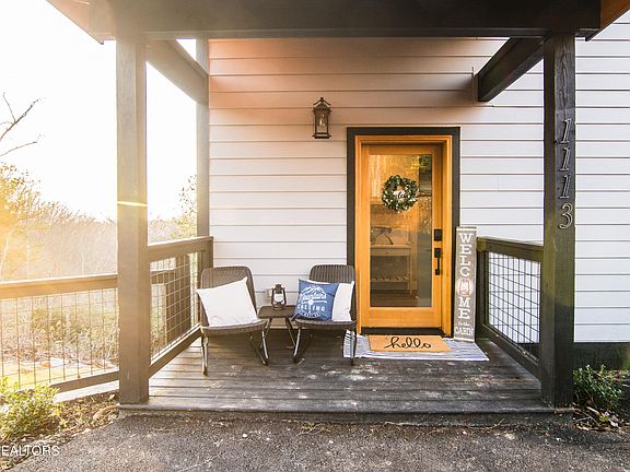 4th image of 1113 Mathis Hollow Rd