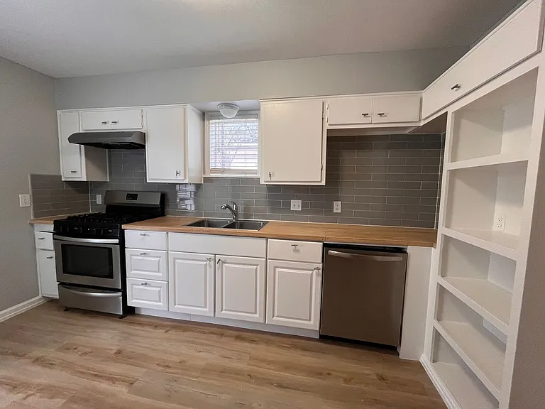 8802A Little Walnut Dr — Photo 4