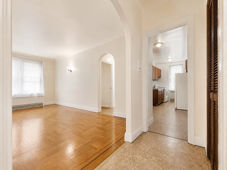 33-38 Parsons Blvd #203 — Photo 3