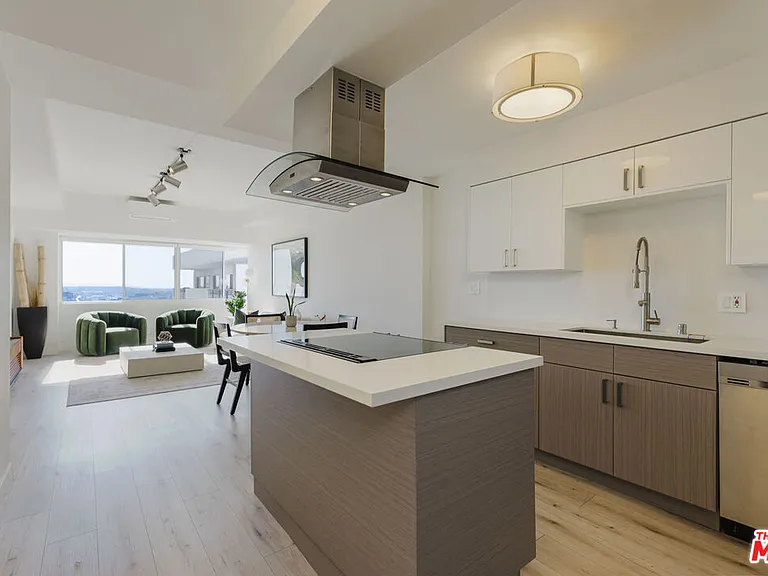 1155 N La Cienega Blvd #1207 — Photo 1