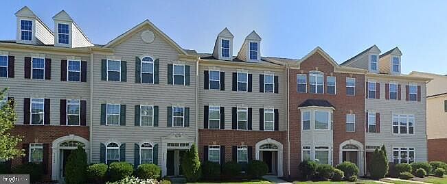 1st image of 24654 Hutchinson Farm Dr