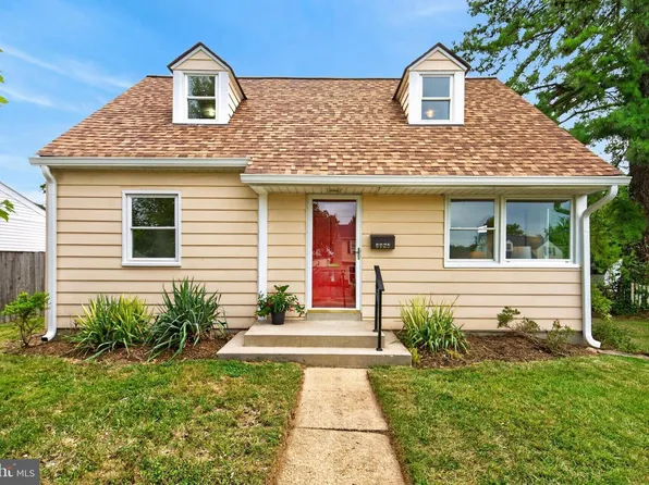 6925 Columbia Dr, Alexandria, VA 22307