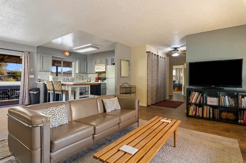 2 bed, 1134 sqft, $2,000 — Photo 4