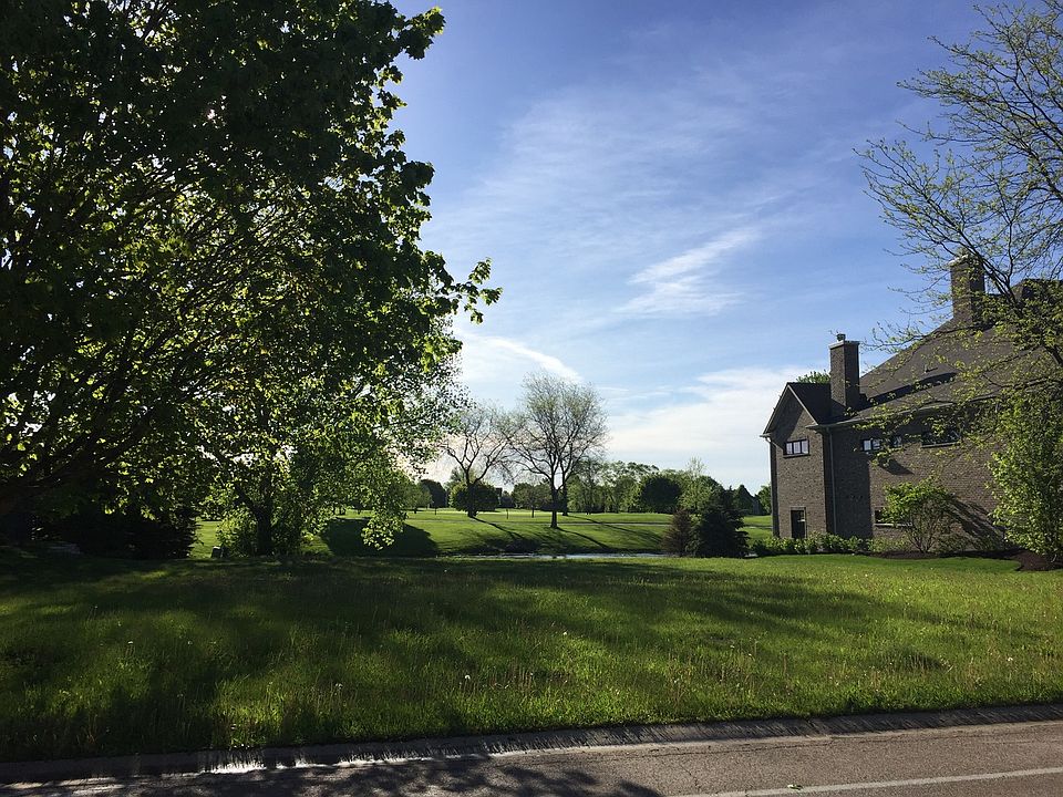 2nd image of 910 Mason Ln