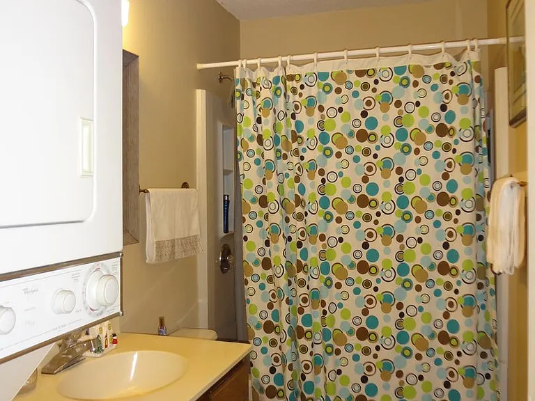 1515 E Franklin St #24 — Photo 11
