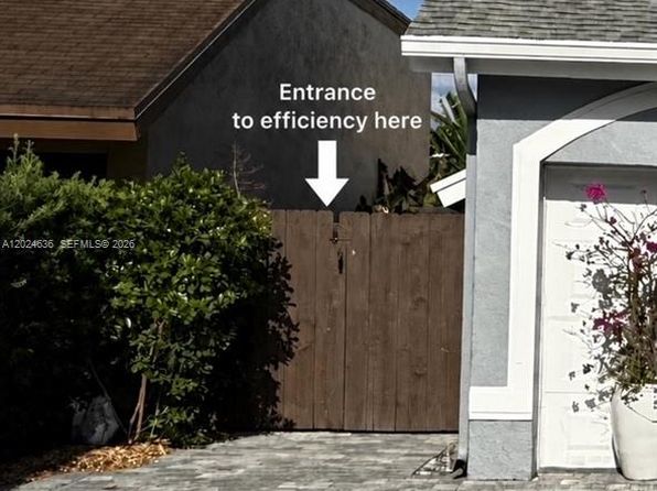 531 SW 89th Ct