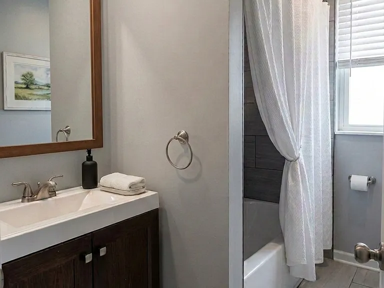 223 Walnut Dr — Photo 5