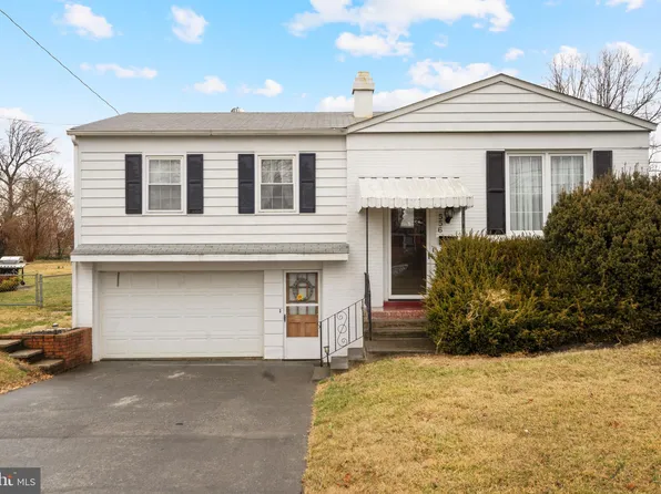 556 Eagle Dr, Winchester, VA 22601