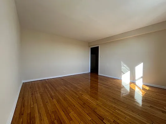 Rented by Queens Apartments Realty LLC | media 2