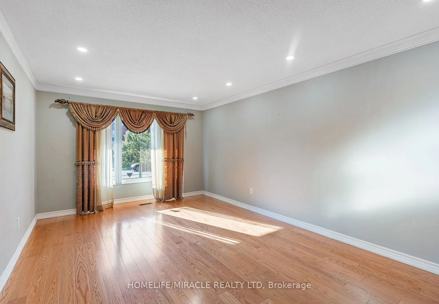 5 bed, $4,300 — Photo 4