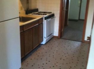 97 Winsor St APT 17, Ludlow, MA 01056