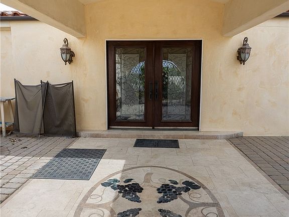 5th image of 6378 East Ave