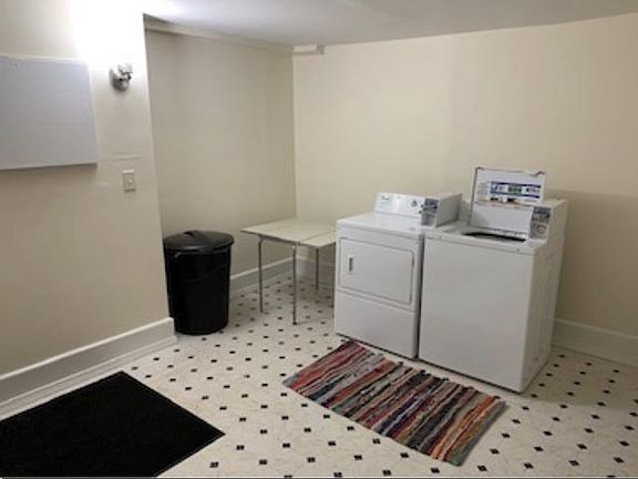 4th image of 111 Glasgow St #B
