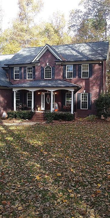 Fall view front of the home.