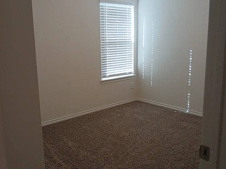 308 Samuel St — Photo 19