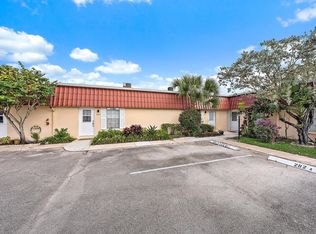 292 Cape Cod Cir APT B, Lake Worth, FL 33467