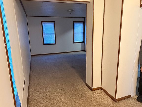 3rd image of 44 Railroad St #42