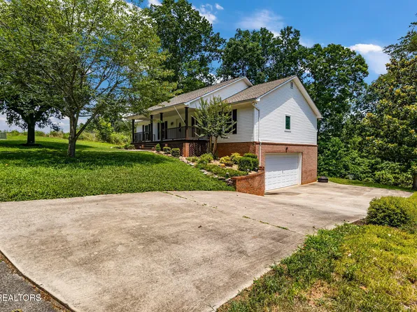 127 Lakeview Dr, Harriman, TN 37748