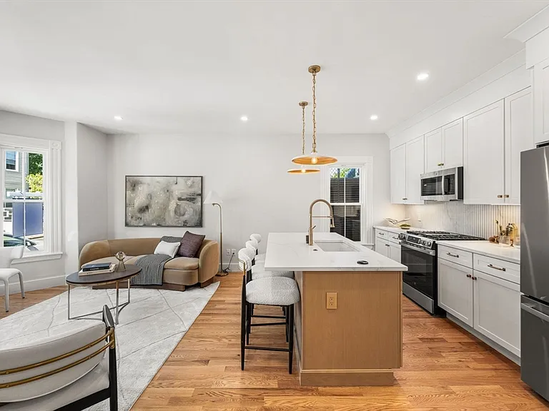 14 Harbor View St #1 — Photo 7