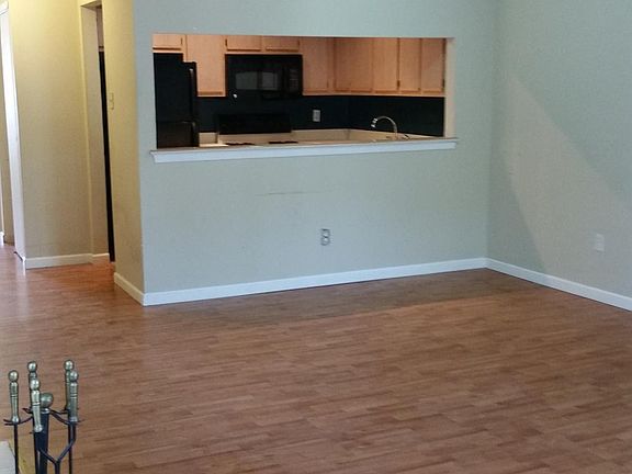 5th image of 72 Saturn Ln #A