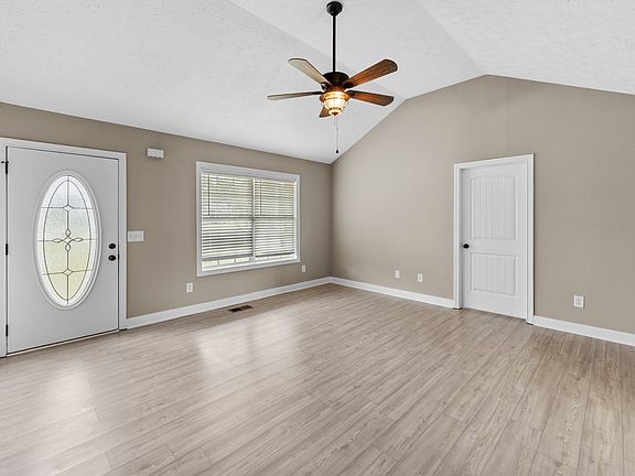 4th image of 1061 Deasy Ln