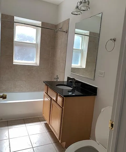 Upper Level Large Bathroom