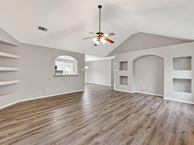 18906 Dennington Dr — Photo 1