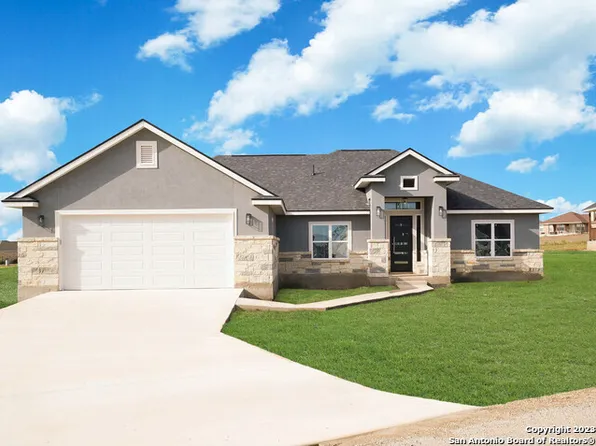 113 Pine Valley Dr, La Vernia, TX 78121