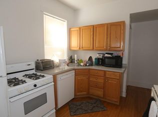 3437 N Paulina St #1FF, Chicago, IL 60657