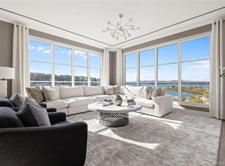 100 Garvies Point Road #1036, Glen Cove, NY 11542