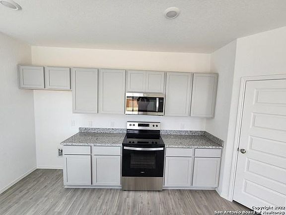 5th image of 4126 Admirals Way