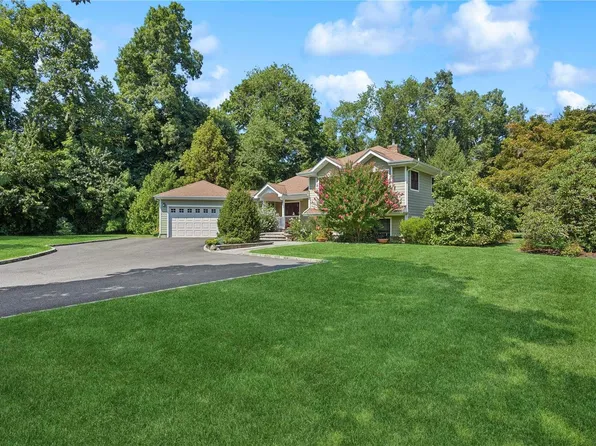 29 Flower Hill Road, Huntington, NY 11743