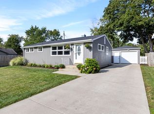 549 Ridgelawn St, Crown Point, IN 46307