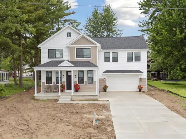 5264 Cooley Lake Rd, Waterford, MI 48327