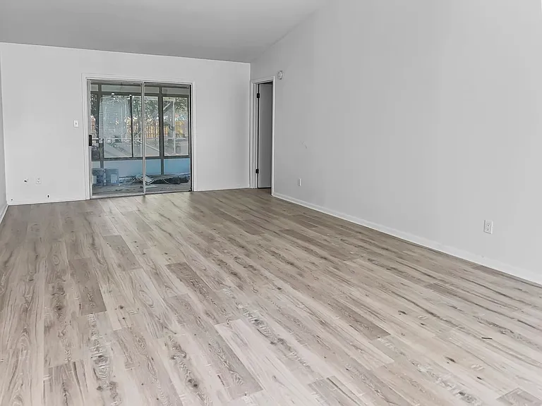 115 Christopher Dr — Photo 9
