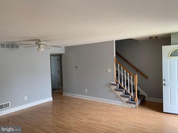 5th image of 477 Mainview Court Gln
