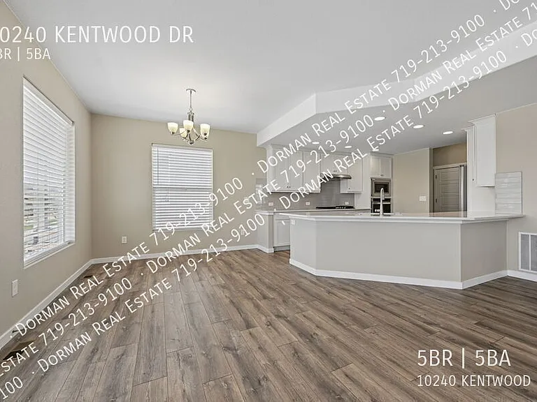 10240 Kentwood Dr — Photo 50