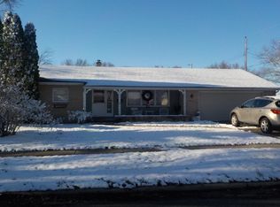 4515 Newcastle Rd, Rockford, IL 61108