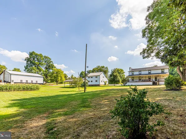 1658 Center Church Rd, East Earl, PA 17519