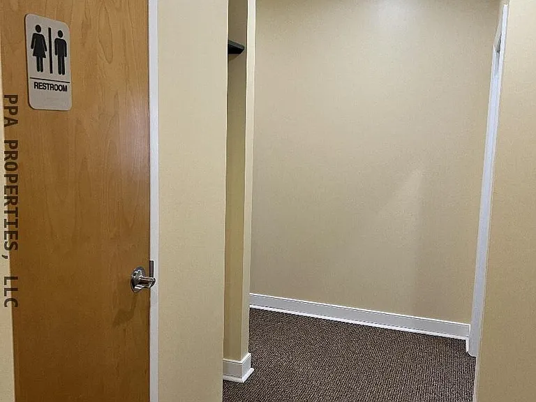 3717 University Dr #C — Photo 7