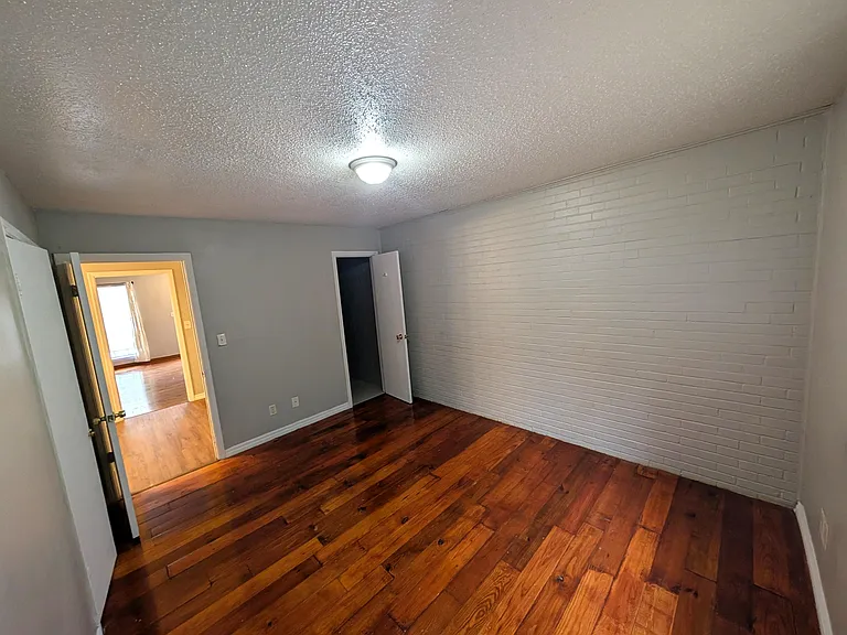 1305 Rebecca Ln — Photo 14