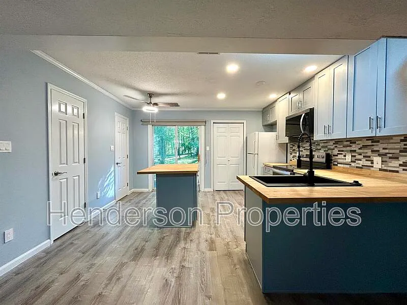 2 bed, 1.5 bath, 1180 sqft, $1,500 — Photo 4
