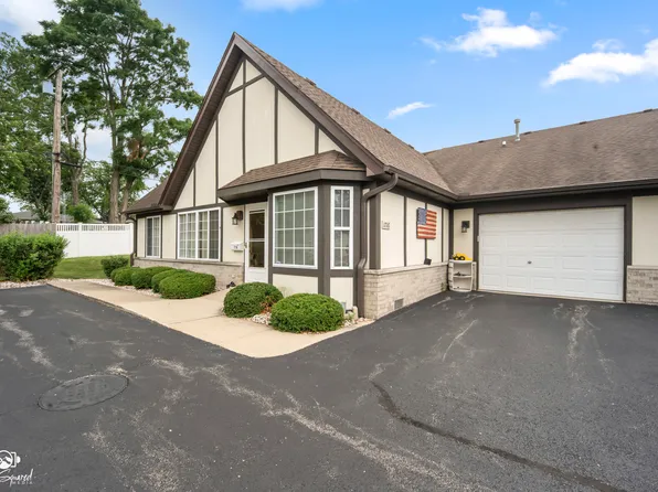 1716 Willow Circle Dr #0, Crest Hill, IL 60403