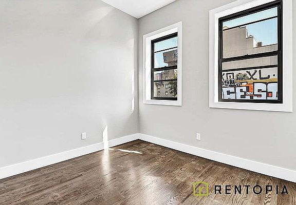 4th image of 644 Lorimer St #3A