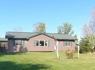 21256 County Line Rd, Columbus Junction, IA 52738