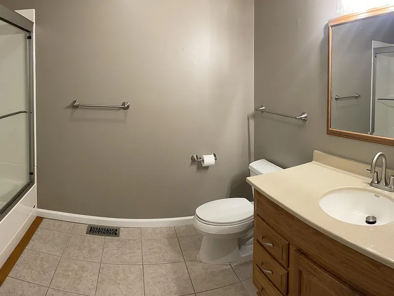 115 Spirea Point — Photo 38