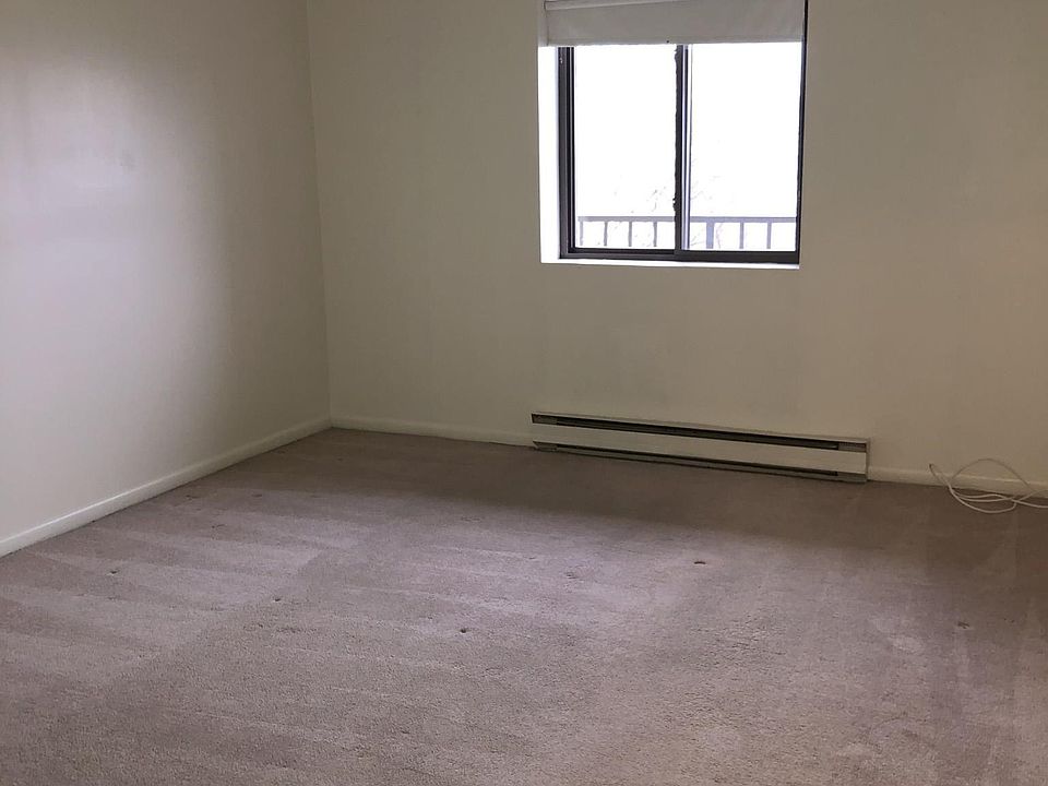 2nd image of 182 Quincy Ave