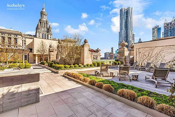Rented by Sotheby's International Realty | media 21