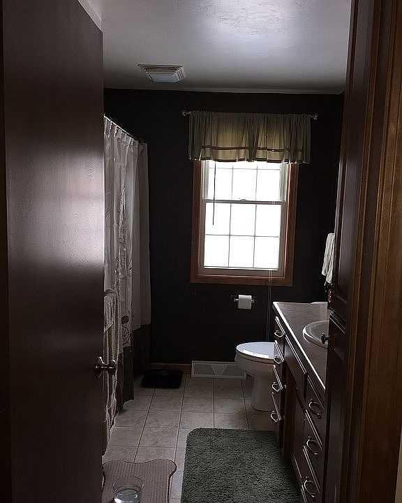 1st image of 1407 Langlade Ave