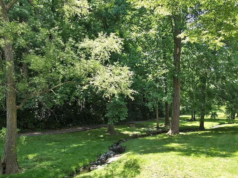 11305 Commonwealth Dr #T3 — Photo 15